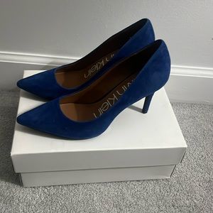 Blue heels - never worn